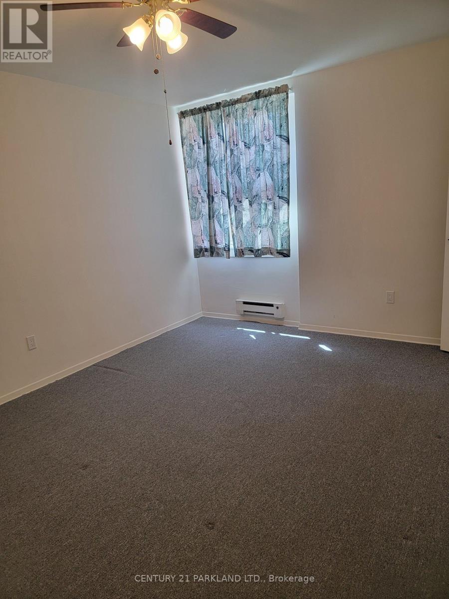 #215 - 5 Massey Square, Toronto, Ontario  M4C 5L6 - Photo 22 - E13119208