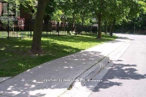 #215 - 5 Massey Square, Toronto, Ontario  M4C 5L6 - Photo 38 - E13119208