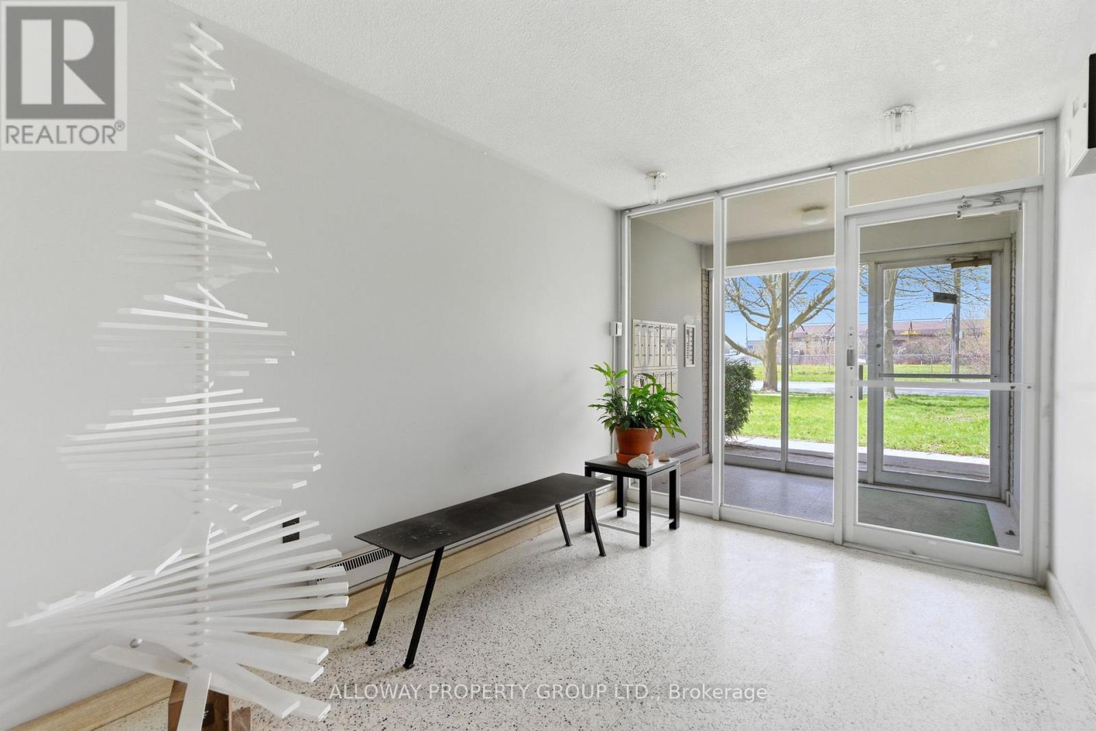 102 Front Street E, Whitby, Ontario  L1N 1A1 - Photo 10 - E13119212