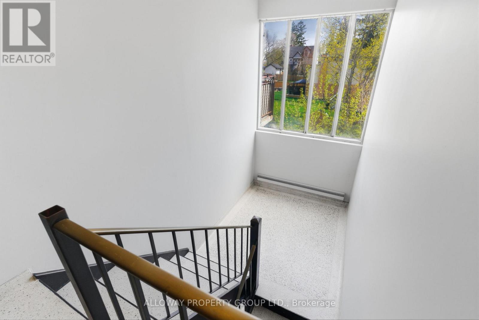 102 Front Street E, Whitby, Ontario  L1N 1A1 - Photo 11 - E13119212
