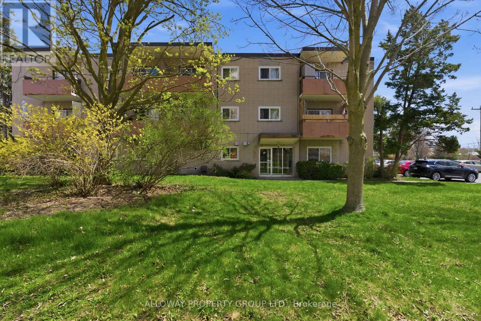 102 Front Street E, Whitby, Ontario  L1N 1A1 - Photo 2 - E13119212