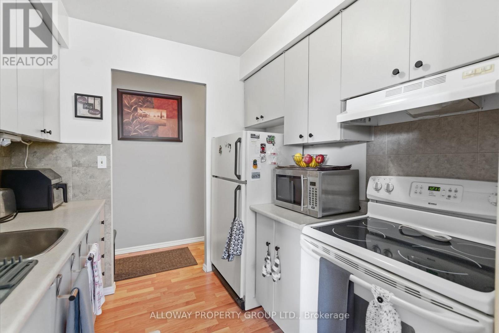102 Front Street E, Whitby, Ontario  L1N 1A1 - Photo 7 - E13119212
