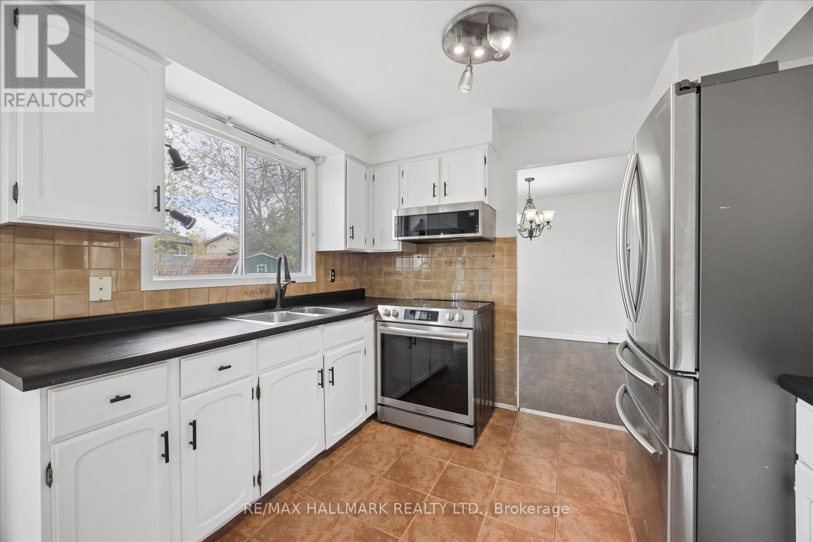 95 Booth Drive, Whitchurch-Stouffville, Ontario  L4A 4K4 - Photo 11 - N13119228