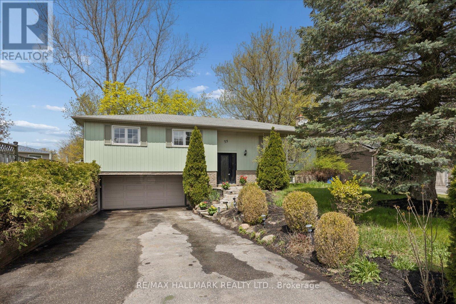 95 Booth Drive, Whitchurch-Stouffville, Ontario  L4A 4K4 - Photo 2 - N13119228
