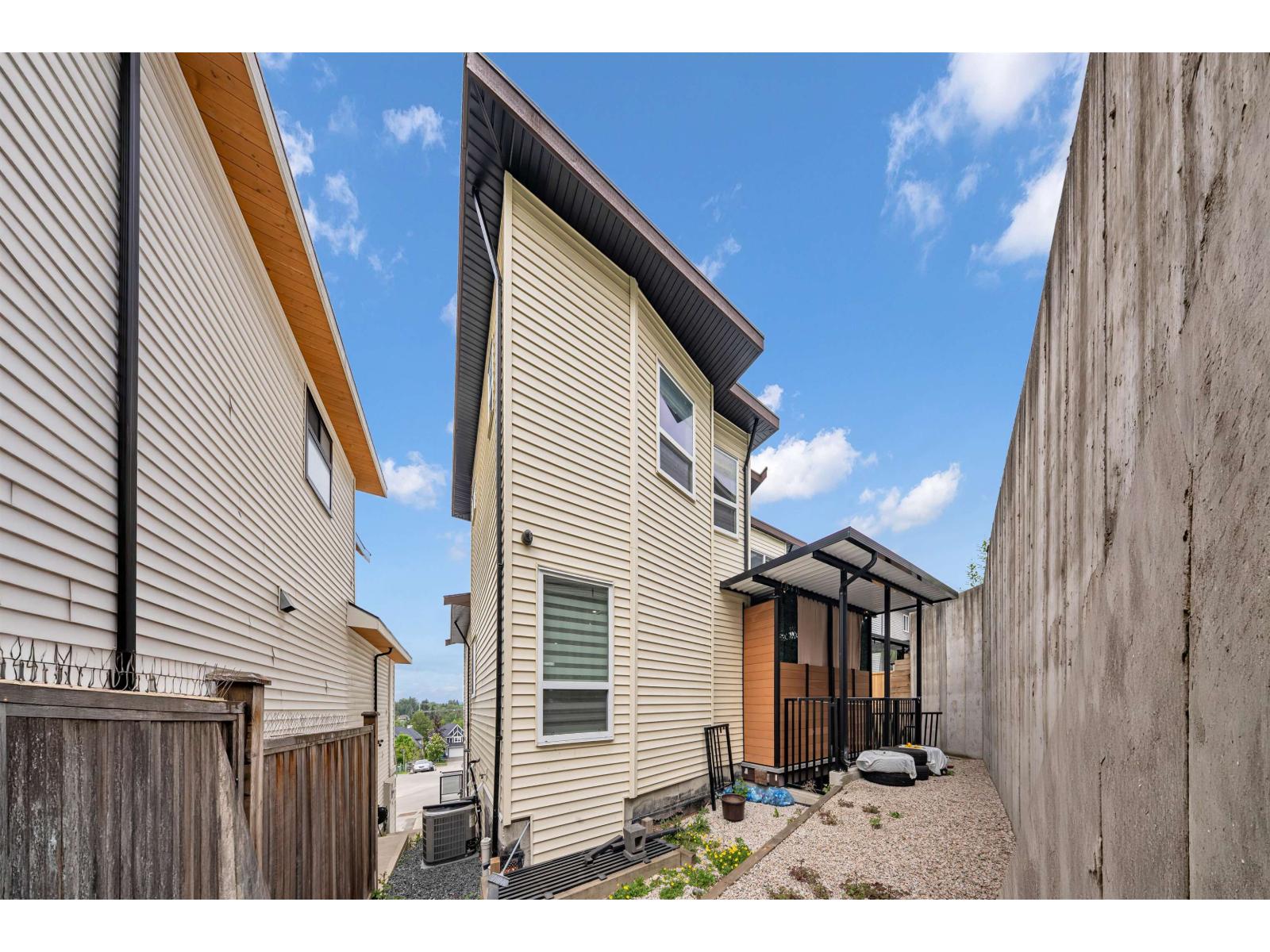 14922 62a Avenue, Surrey, British Columbia  V3S 2X1 - Photo 9 - R3122460