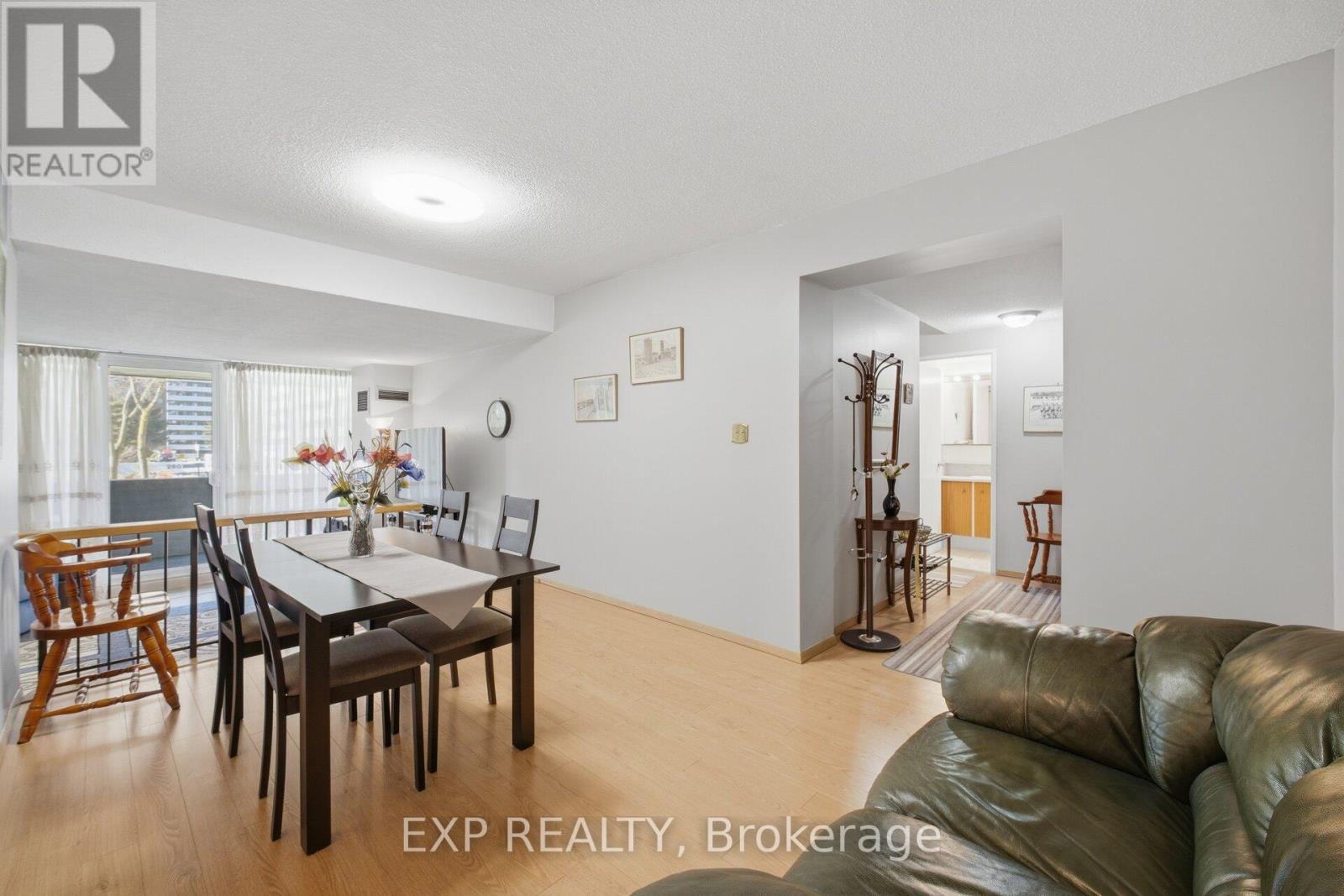 205 - 270 Scarlett Road, Toronto, Ontario  M6N 4X7 - Photo 9 - W13119028