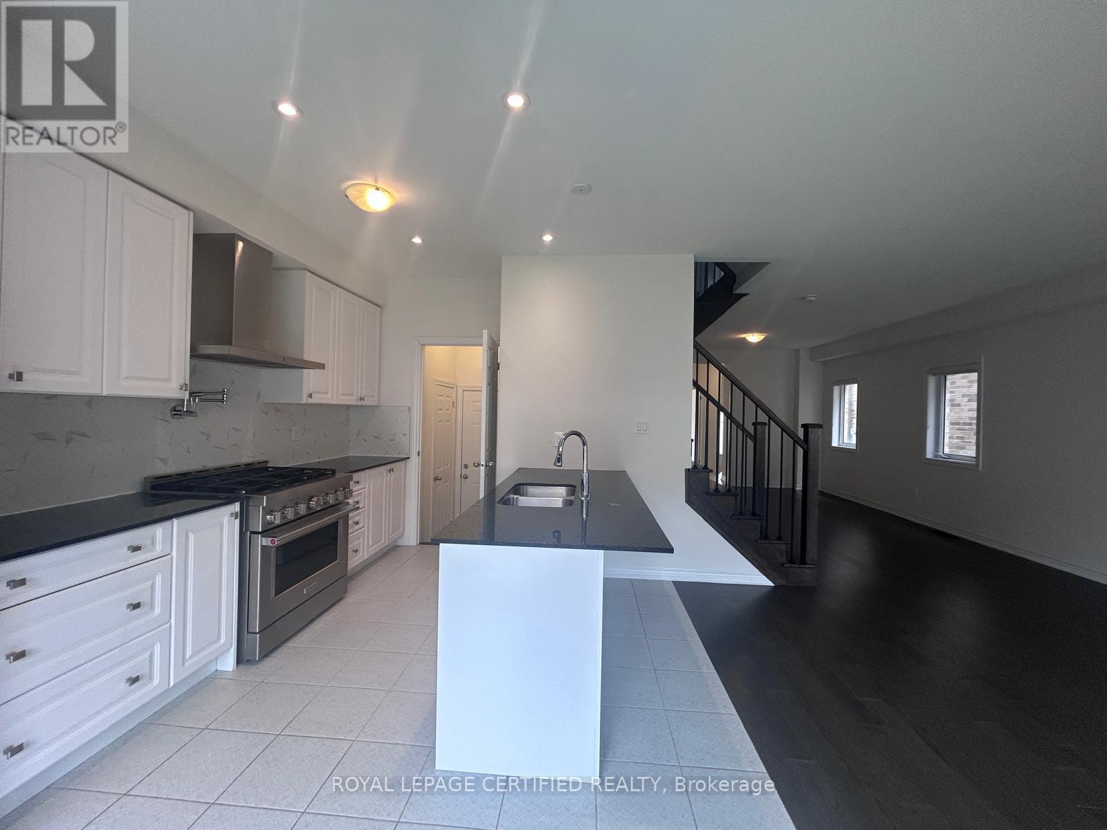 3948 Thomas Alton Boulevard, Burlington, Ontario  L7M 2A4 - Photo 3 - W13119050