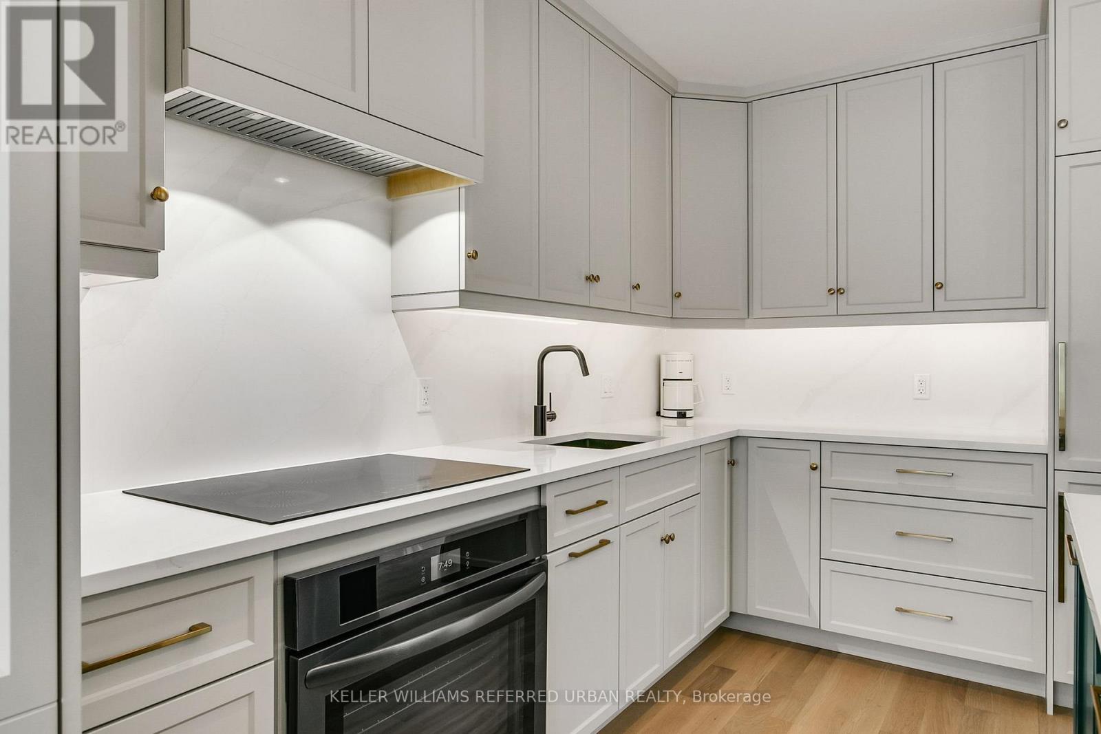 101r Pendrith Street, Toronto, Ontario  M6G 1R8 - Photo 24 - W13119052