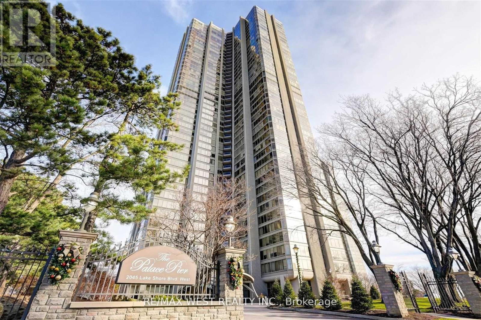807 - 2045 Lake Shore Boulevard W, Toronto, Ontario  M8V 2Z6 - Photo 1 - W13119066