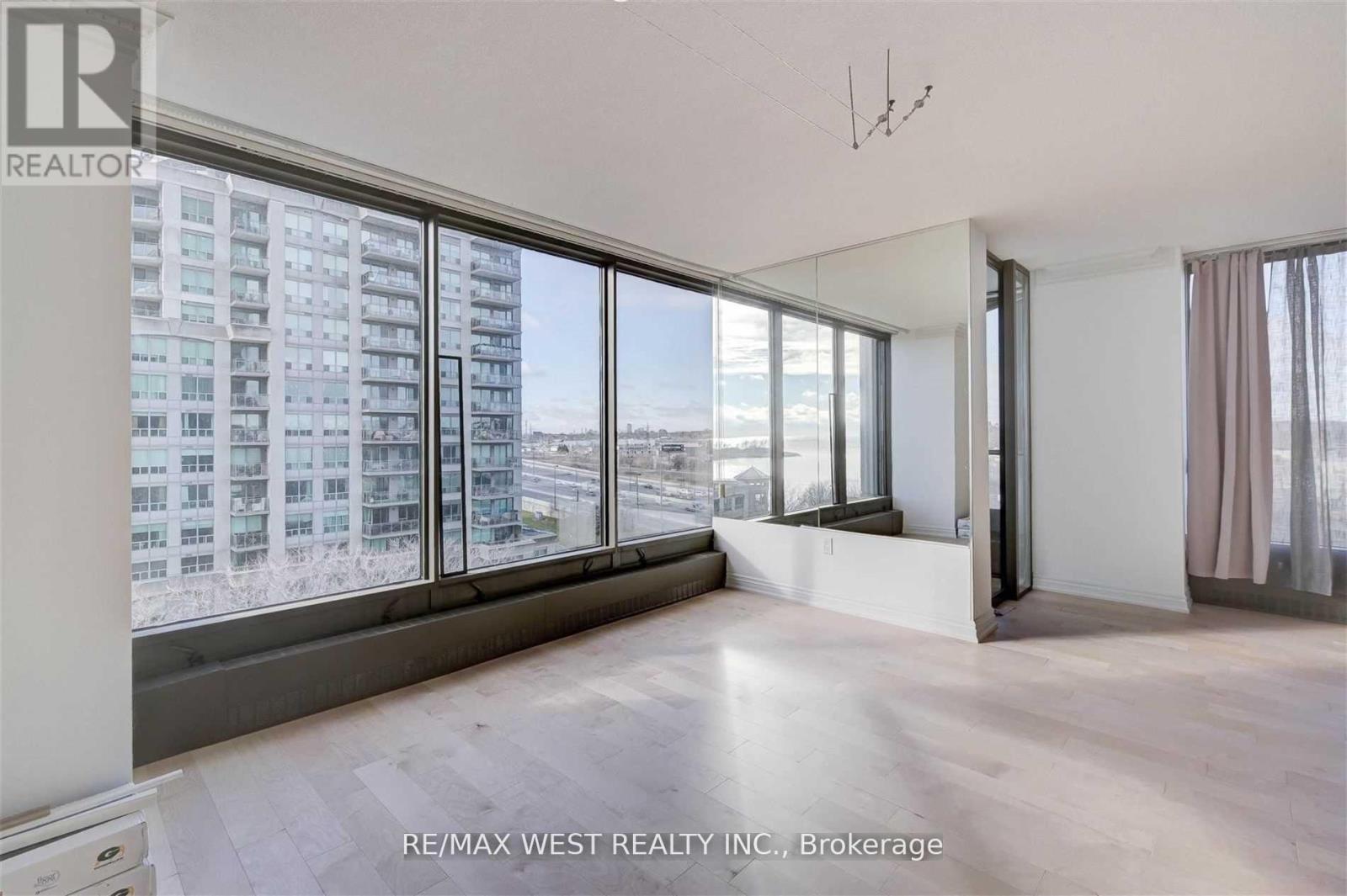 807 - 2045 Lake Shore Boulevard W, Toronto, Ontario  M8V 2Z6 - Photo 6 - W13119068