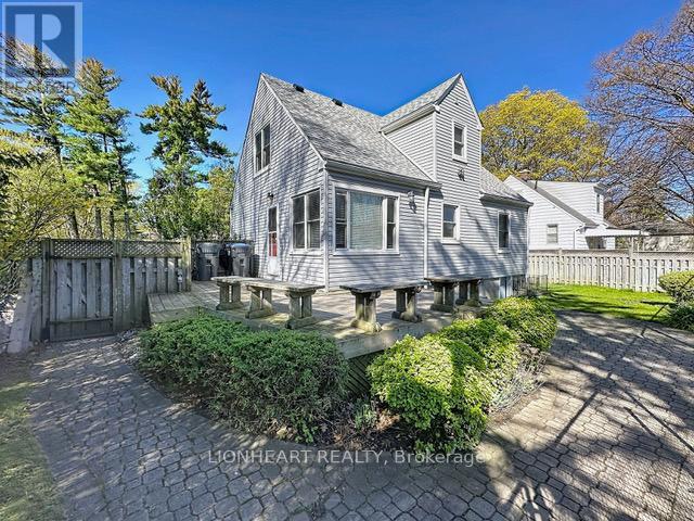 1475 Garnet Avenue, Mississauga, Ontario  L5G 4C5 - Photo 2 - W13119148