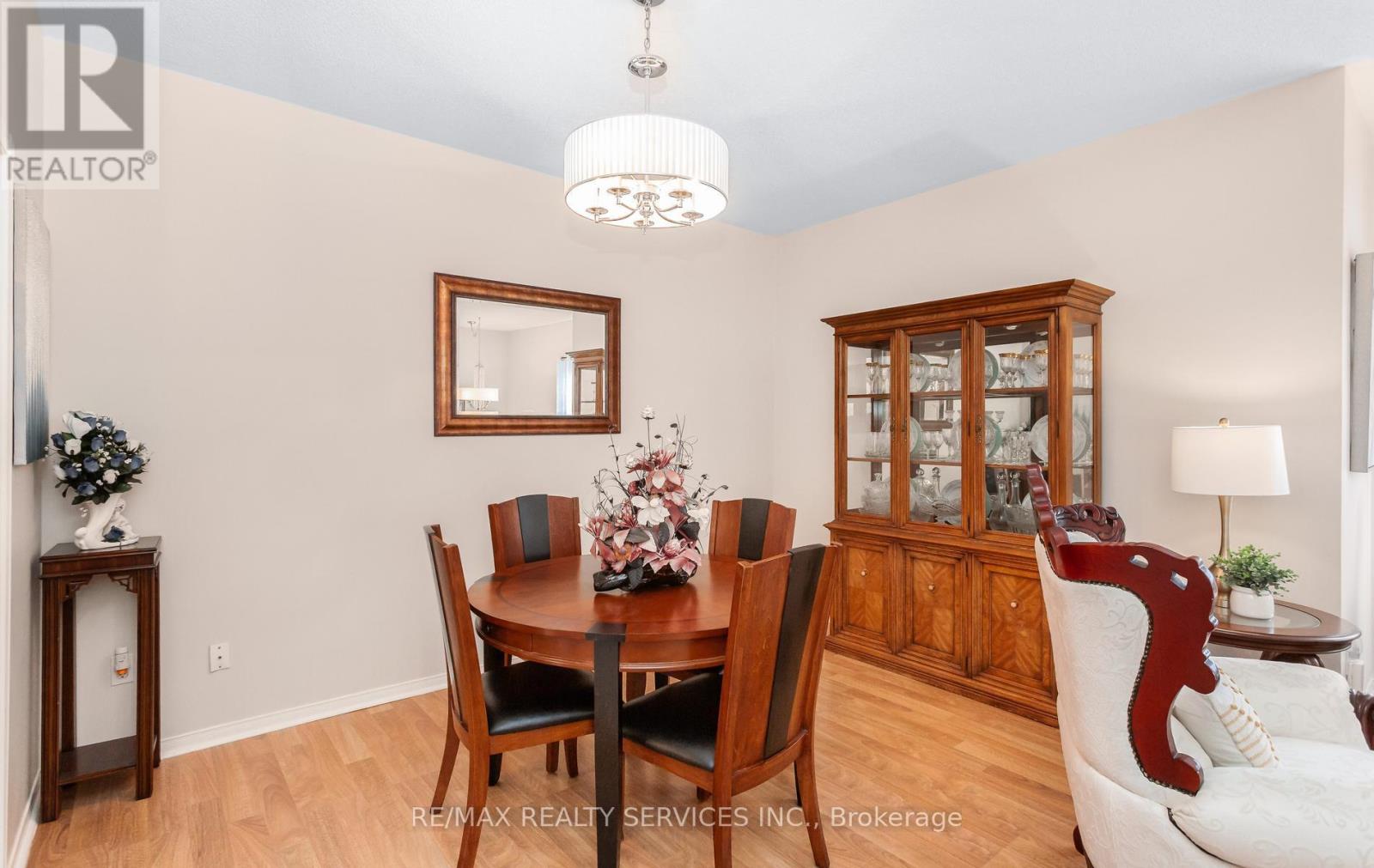 836 Avocado Crescent, Mississauga, Ontario  L5W 1K4 - Photo 13 - W13119166