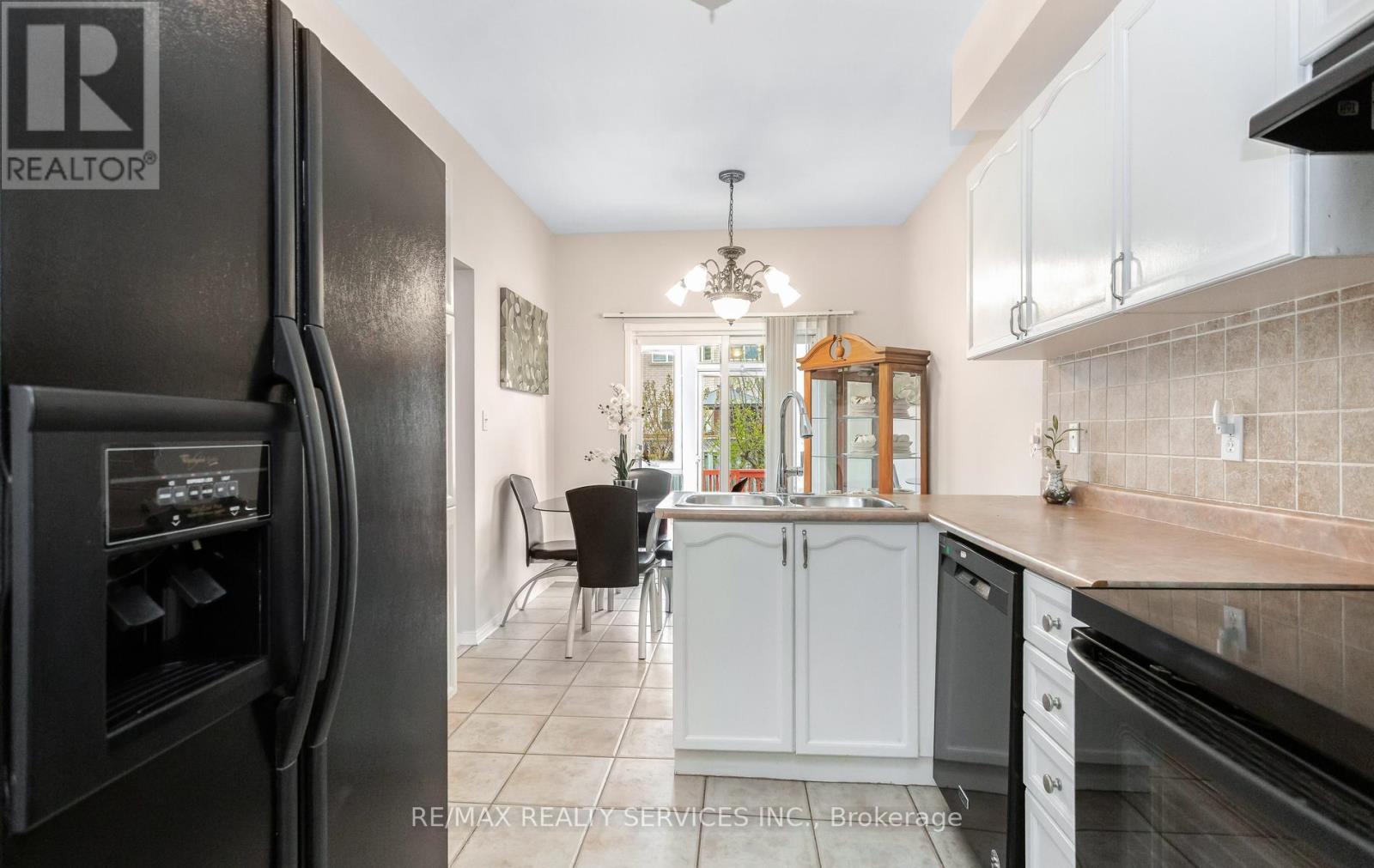 836 Avocado Crescent, Mississauga, Ontario  L5W 1K4 - Photo 18 - W13119166