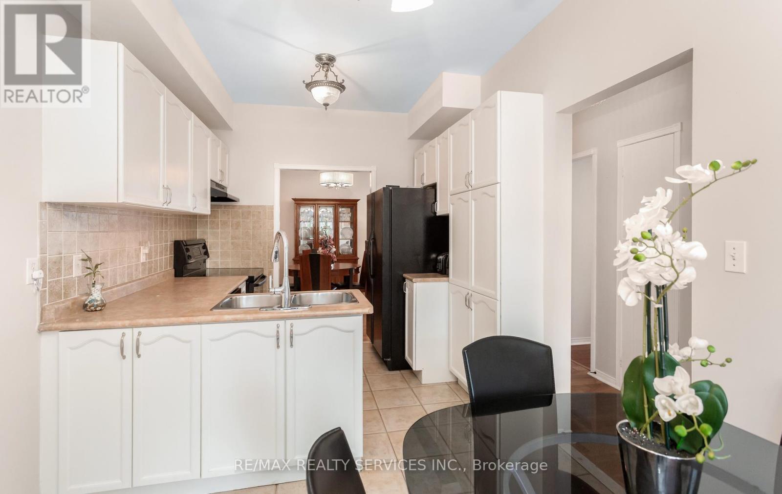 836 Avocado Crescent, Mississauga, Ontario  L5W 1K4 - Photo 23 - W13119166