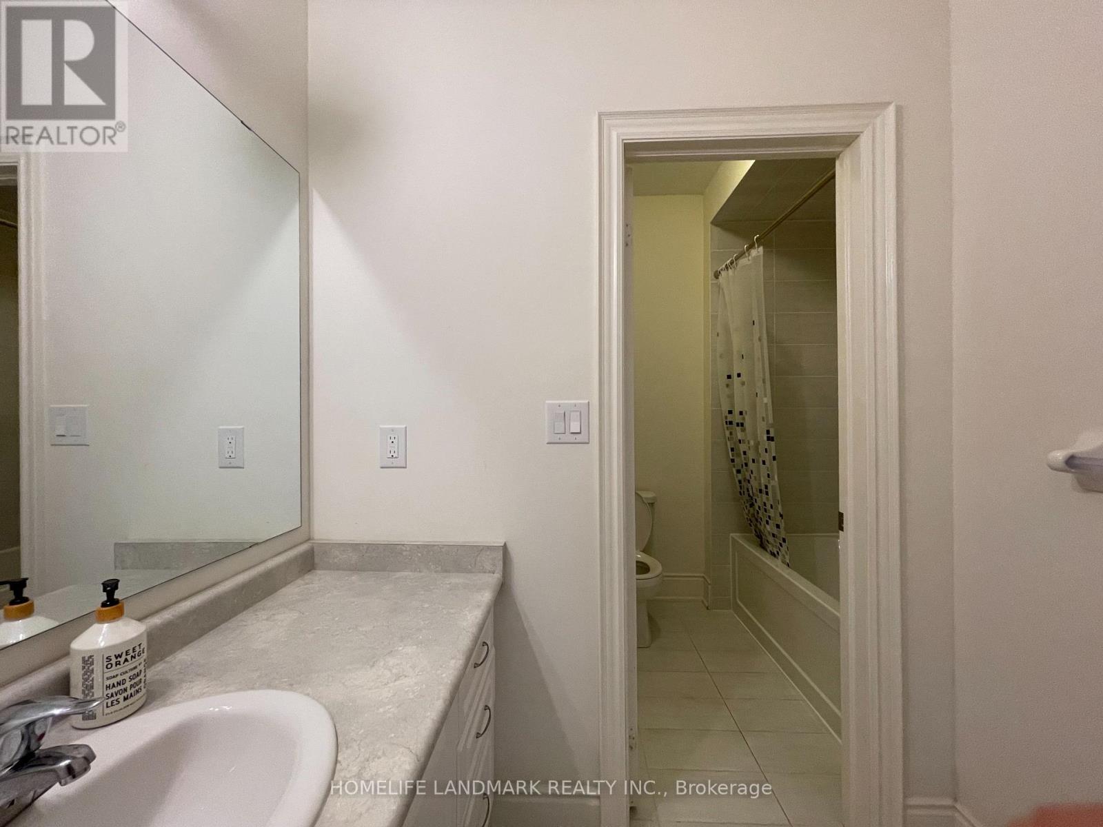 3151 Buttonbush Trail, Oakville, Ontario  L6H 0T4 - Photo 8 - W13119180