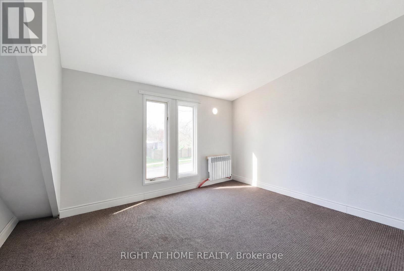 446 Orano Avenue, Mississauga, Ontario  L5G 2B9 - Photo 8 - W13119202