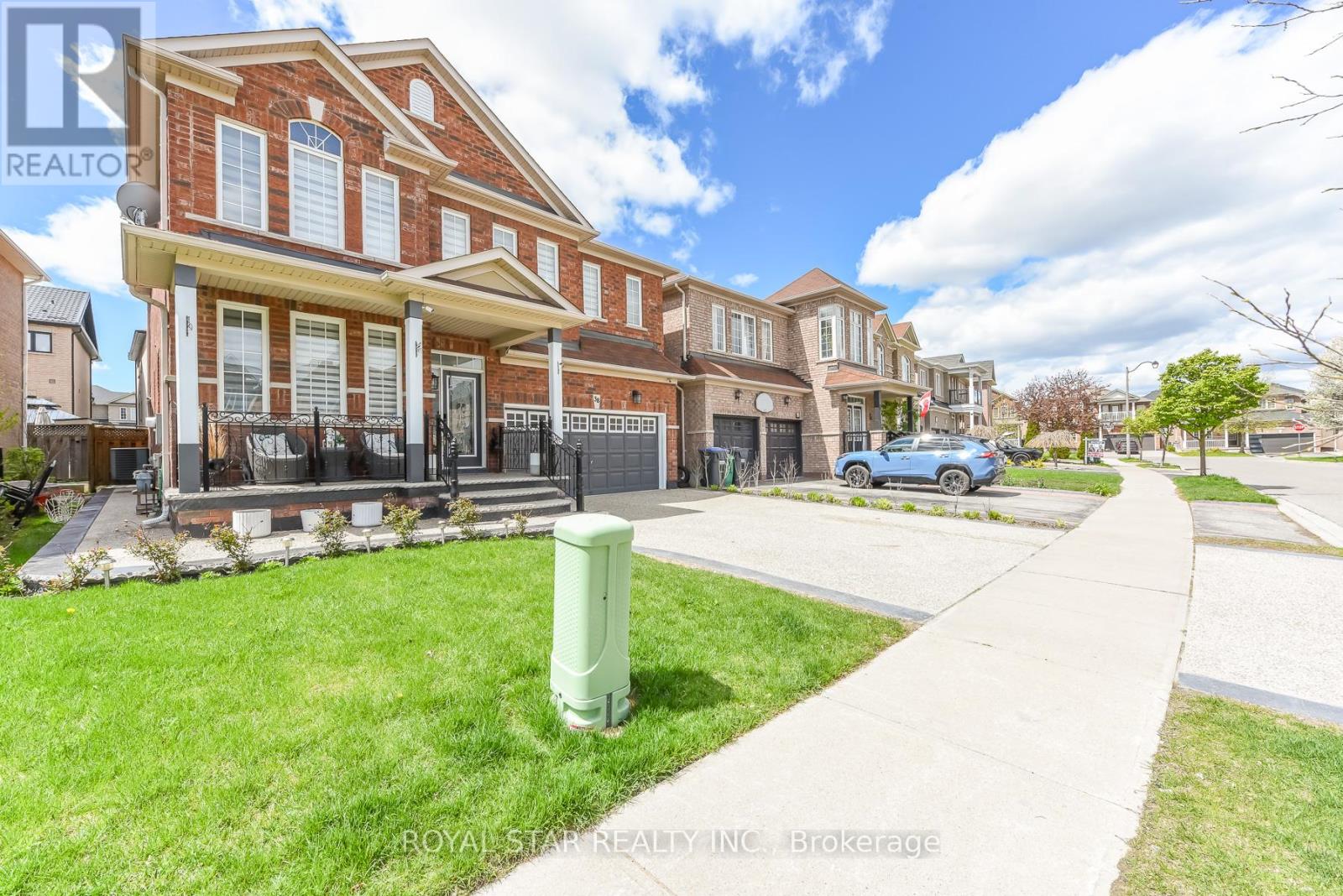 33 Coppermill Drive, Brampton, Ontario  L7A 1N1 - Photo 3 - W13119222