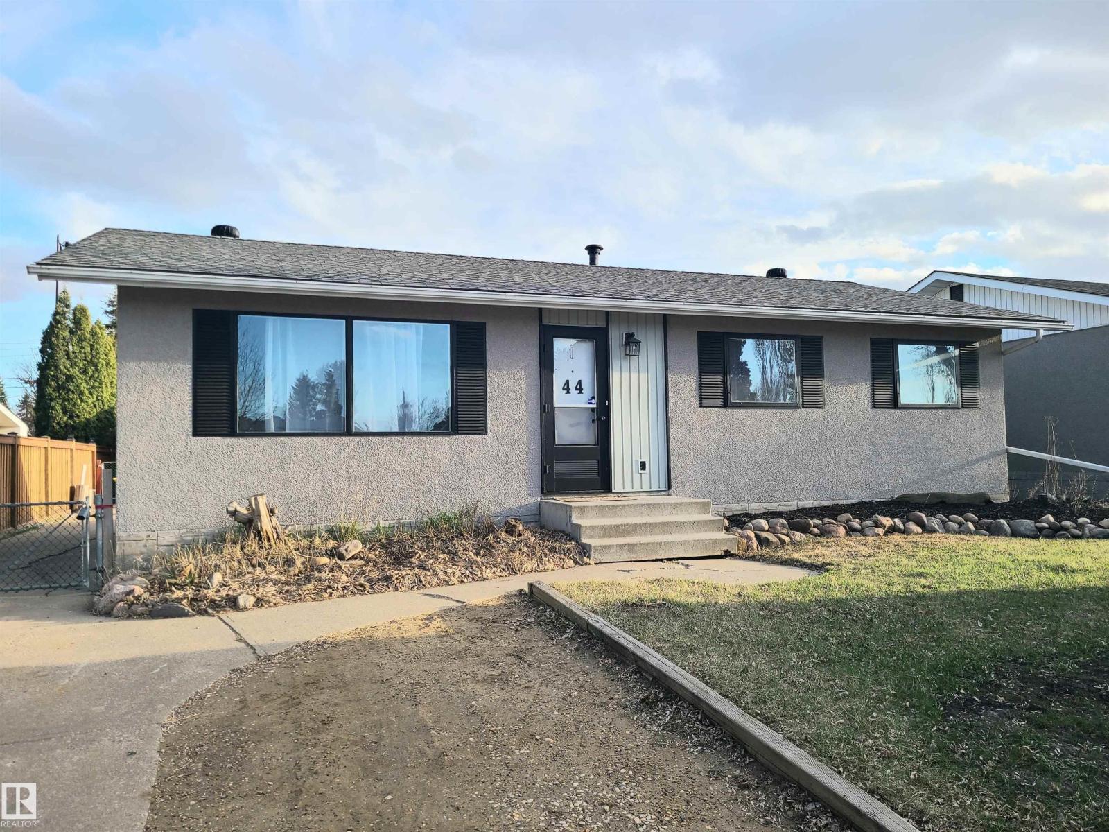 44 IVY CR, sherwood park, Alberta