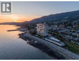 1503 150 24TH STREET, West Vancouver, British Columbia