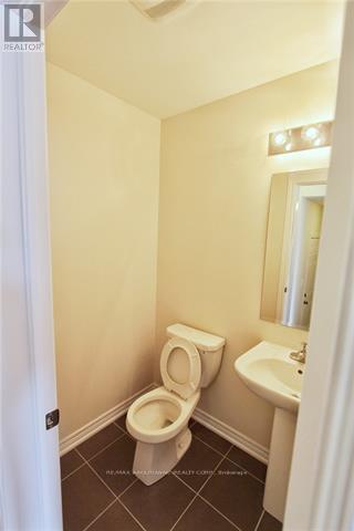 81 Pettitt Drive, Guelph, Ontario  N1E 0M2 - Photo 4 - X13119046