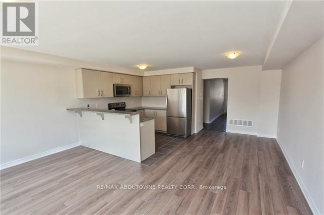 81 Pettitt Drive, Guelph, Ontario  N1E 0M2 - Photo 6 - X13119046