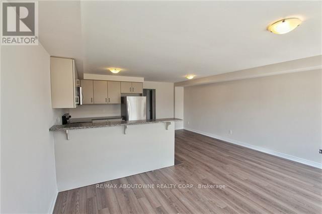 81 Pettitt Drive, Guelph, Ontario  N1E 0M2 - Photo 7 - X13119046