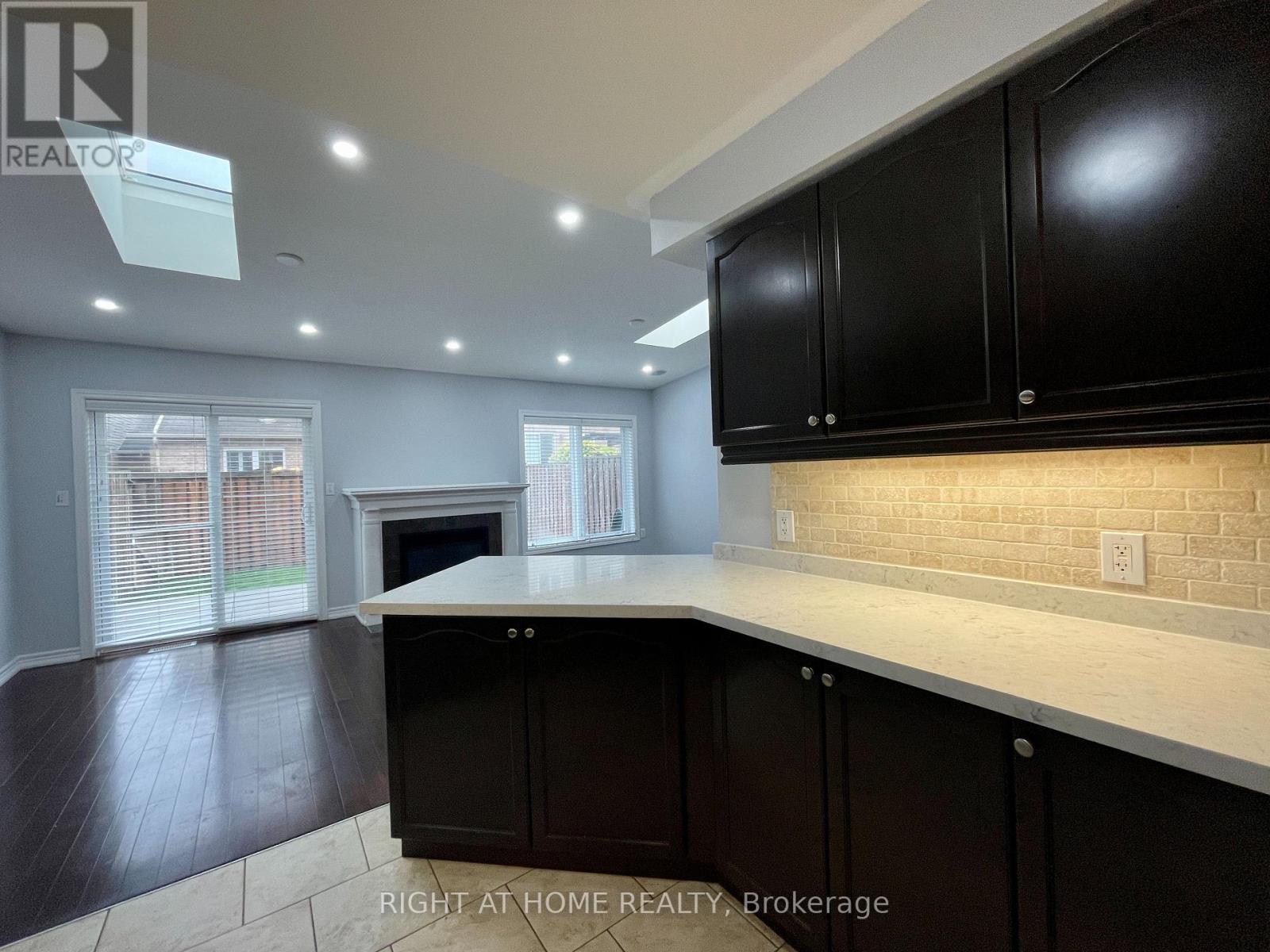 9 Periwinkle Drive, Hamilton, Ontario  L0R 1P0 - Photo 10 - X13119064