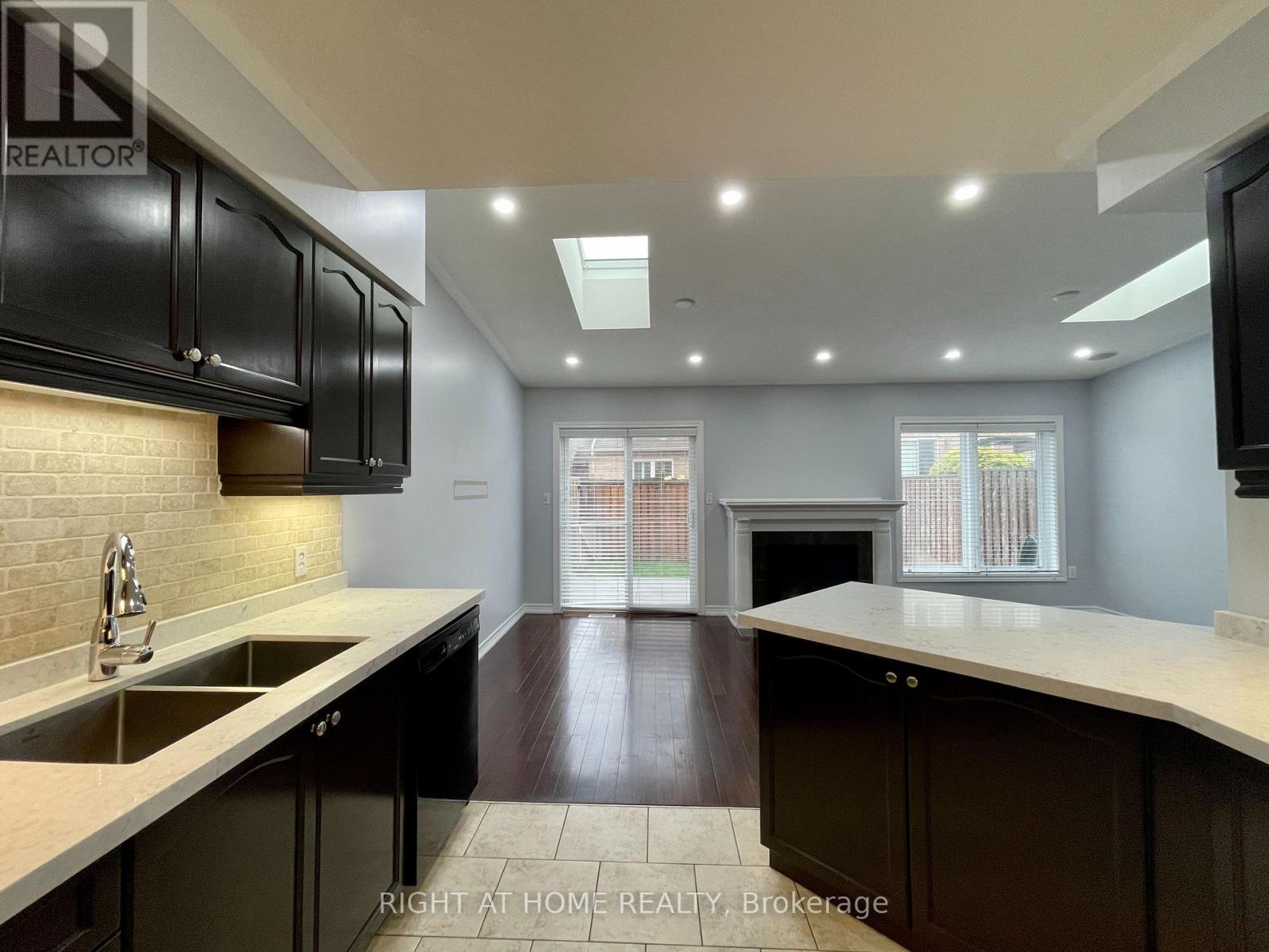 9 Periwinkle Drive, Hamilton, Ontario  L0R 1P0 - Photo 12 - X13119064