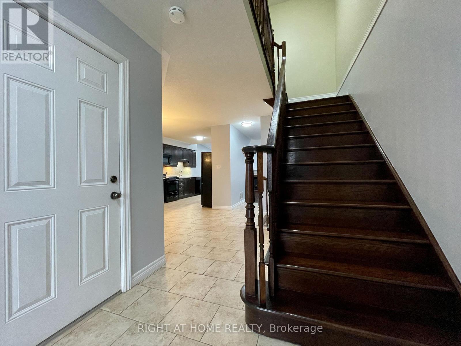 9 Periwinkle Drive, Hamilton, Ontario  L0R 1P0 - Photo 3 - X13119064