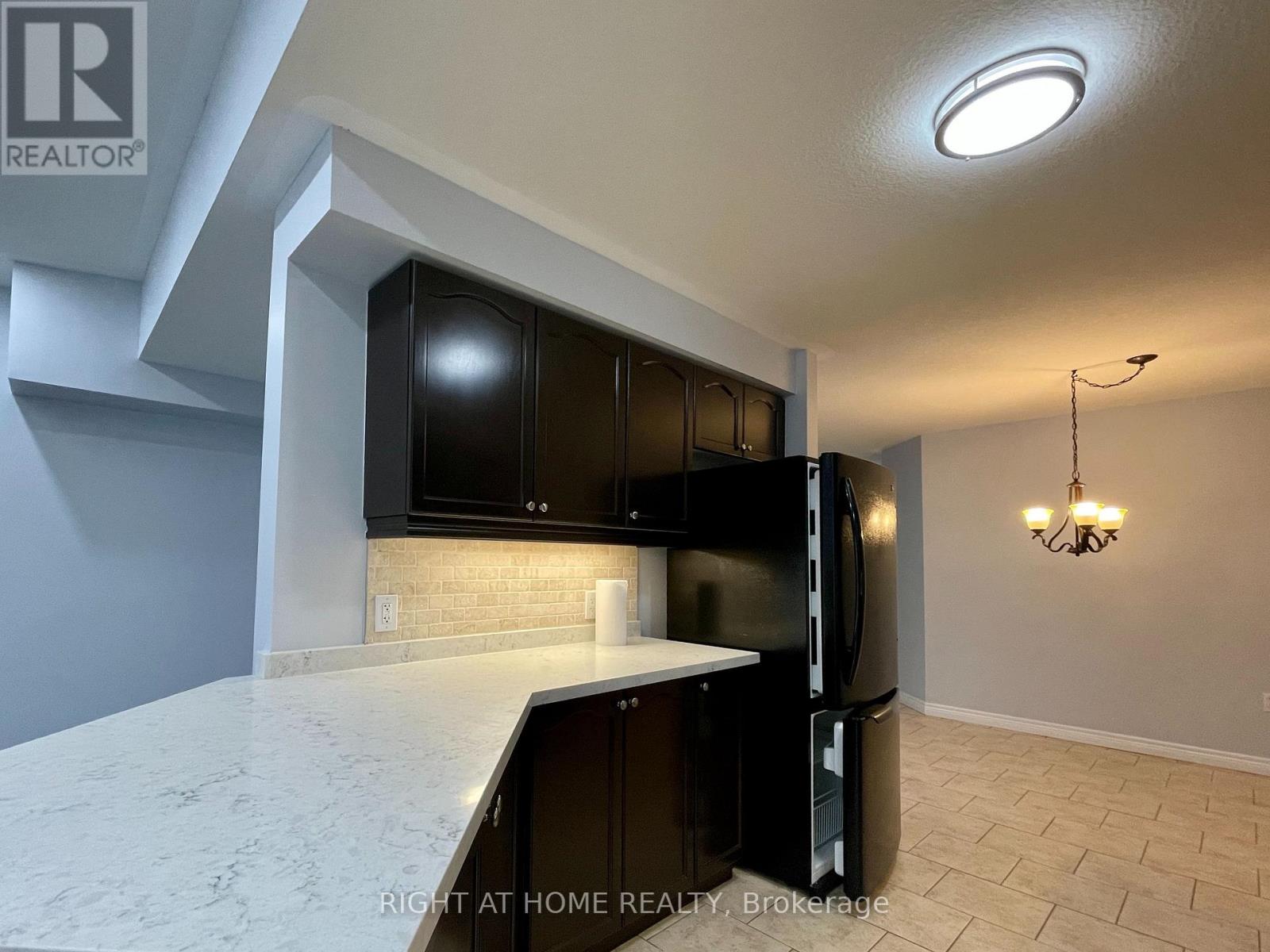 9 Periwinkle Drive, Hamilton, Ontario  L0R 1P0 - Photo 7 - X13119064