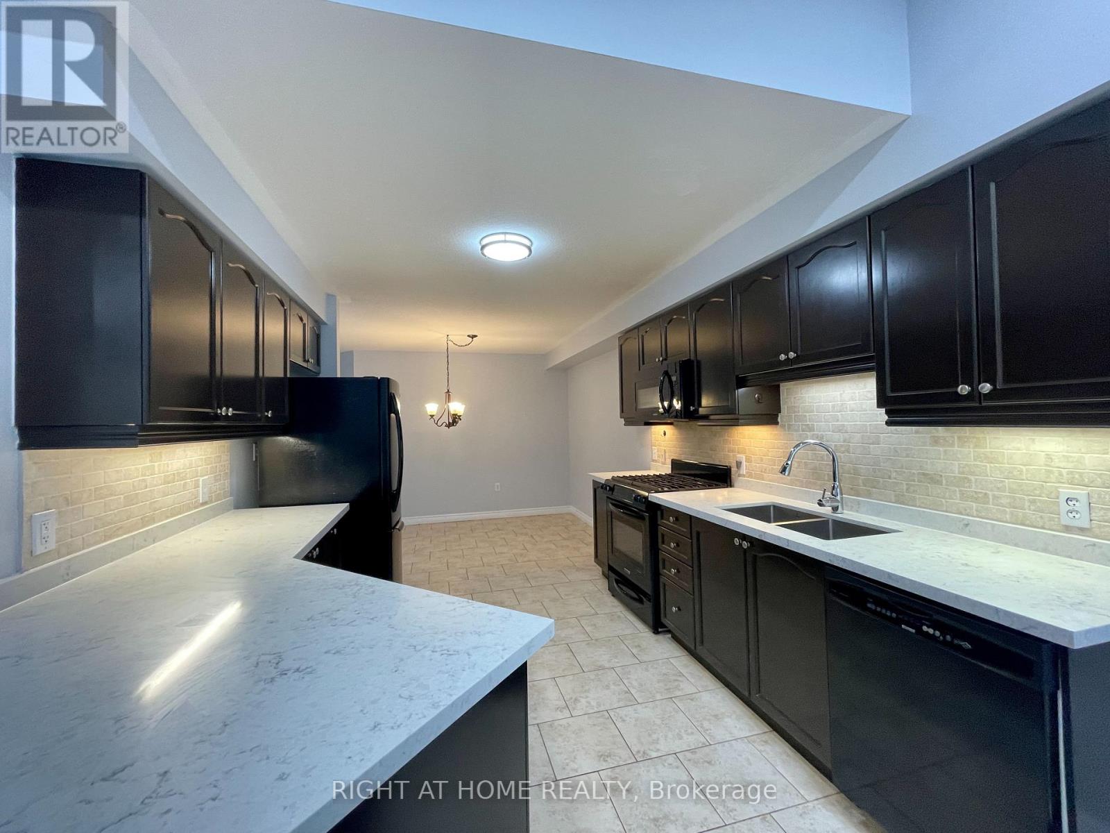 9 Periwinkle Drive, Hamilton, Ontario  L0R 1P0 - Photo 8 - X13119064