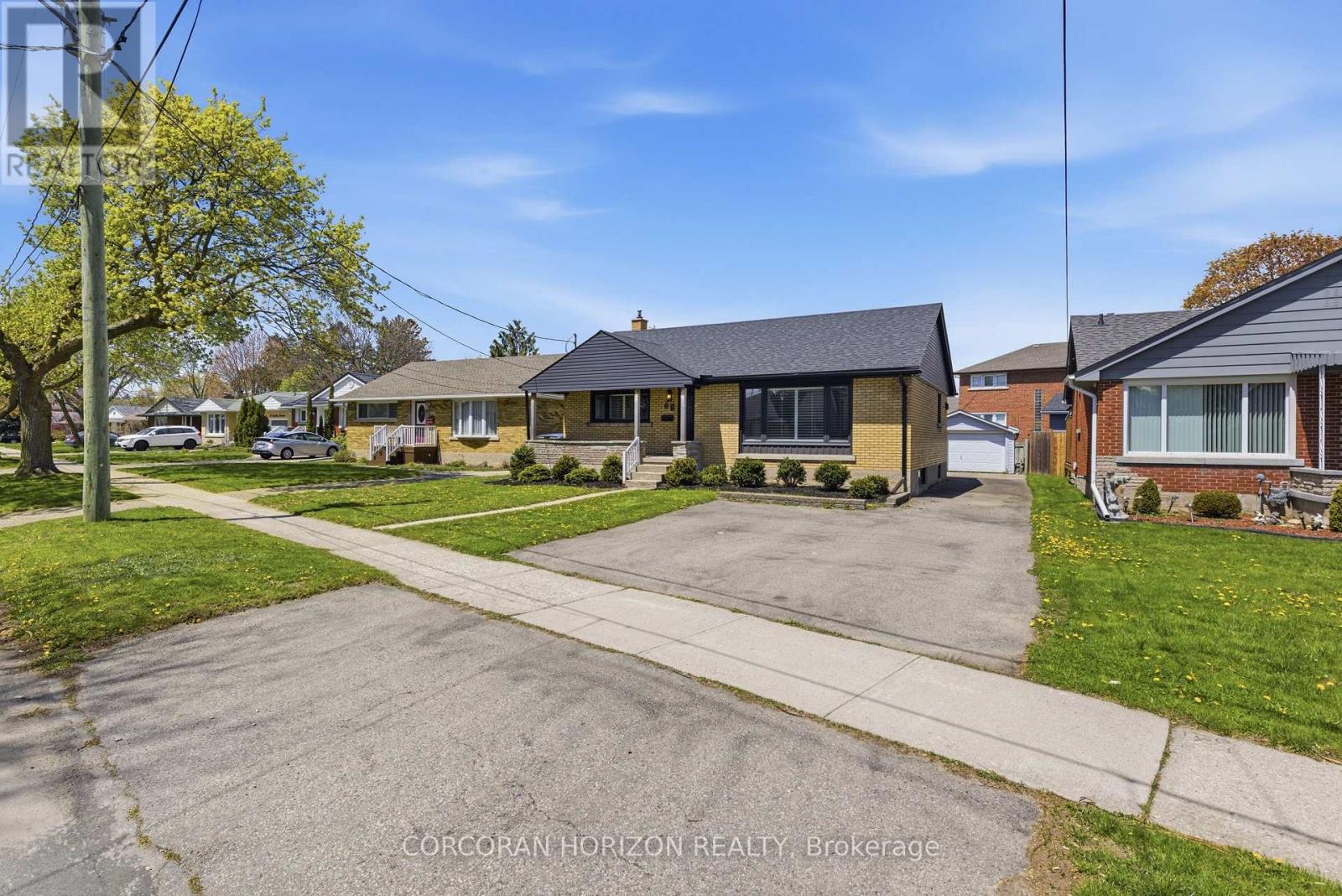 66 Heather Avenue, Kitchener, Ontario  N2B 1M1 - Photo 3 - X13119102
