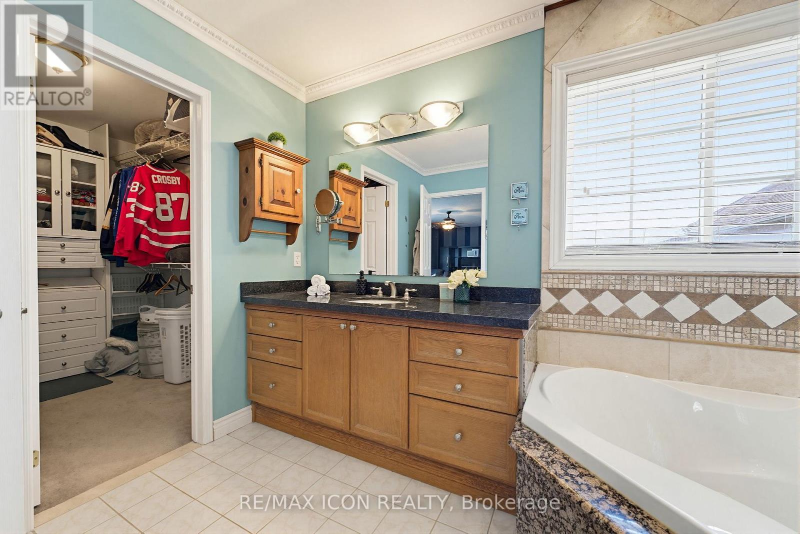 29 Watson Crescent, North Dumfries, Ontario  N0B 1E0 - Photo 23 - X13119254