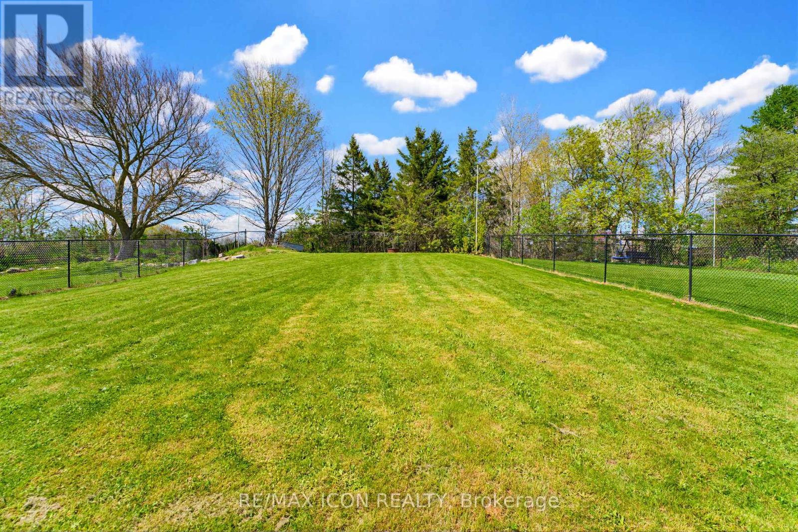 29 Watson Crescent, North Dumfries, Ontario  N0B 1E0 - Photo 45 - X13119254