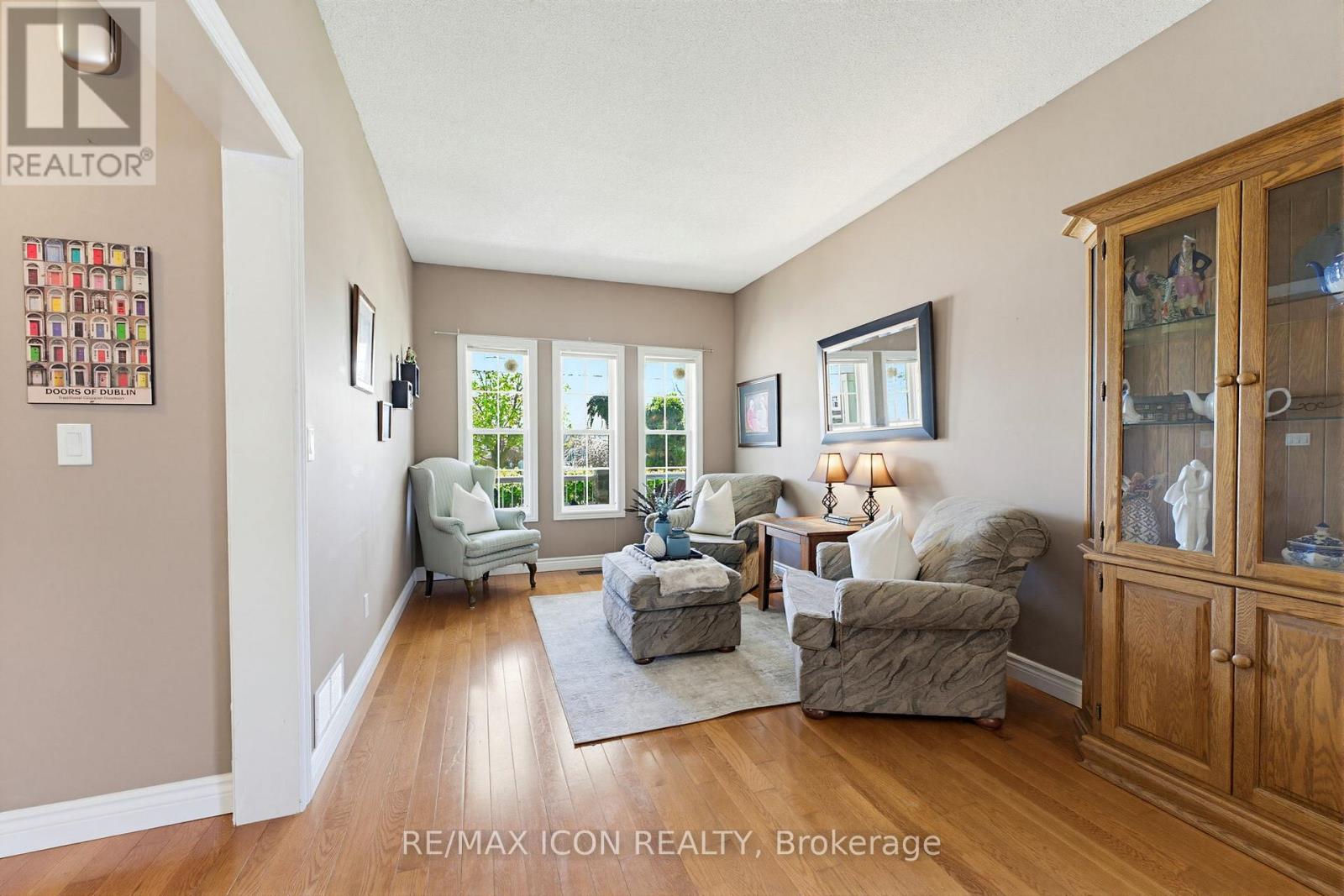 29 Watson Crescent, North Dumfries, Ontario  N0B 1E0 - Photo 7 - X13119254
