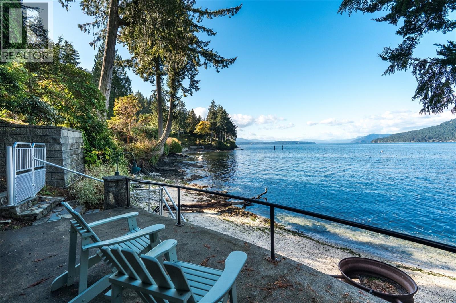 960 Lands End End, North Saanich, British Columbia  V8L 5L3 - Photo 19 - 1036321