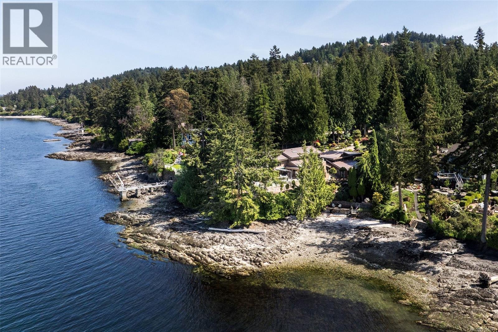 960 Lands End End, North Saanich, British Columbia  V8L 5L3 - Photo 3 - 1036321