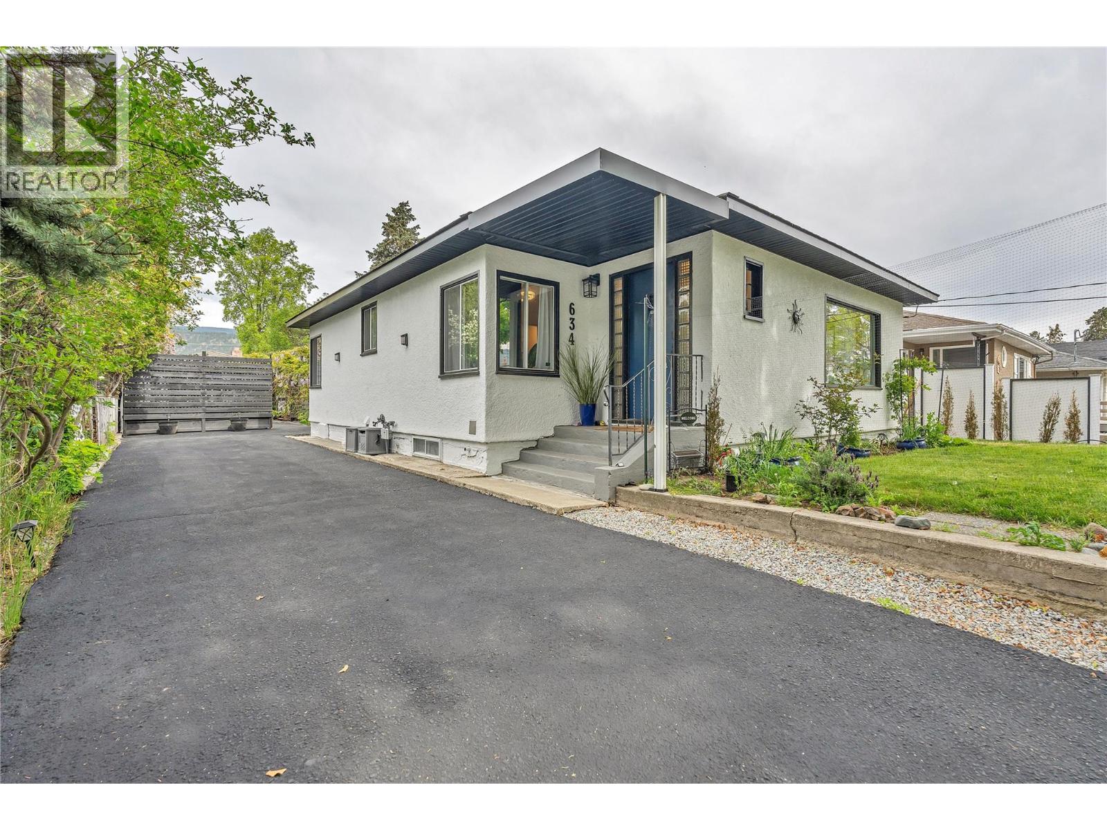634 Latimer Street, Penticton, British Columbia  V2A 5R6 - Photo 2 - 10387004