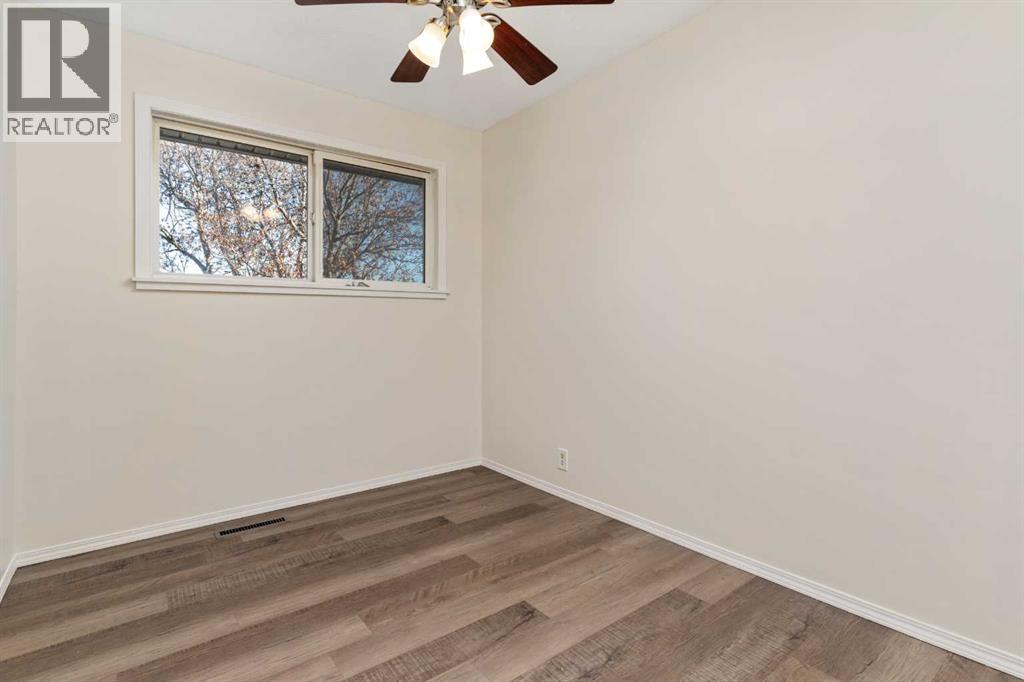31 Montrose Avenue, Camrose, Alberta  T4V 2L6 - Photo 11 - A2308269