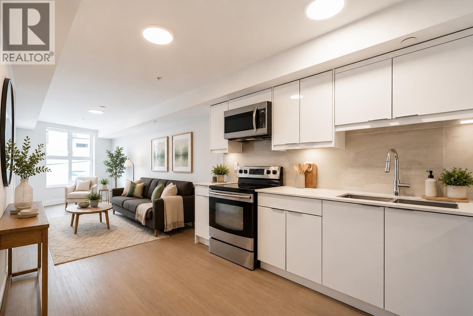 206 3050 Kingsway, Vancouver, British Columbia  V5R 5J7 - Photo 3 - R3122290