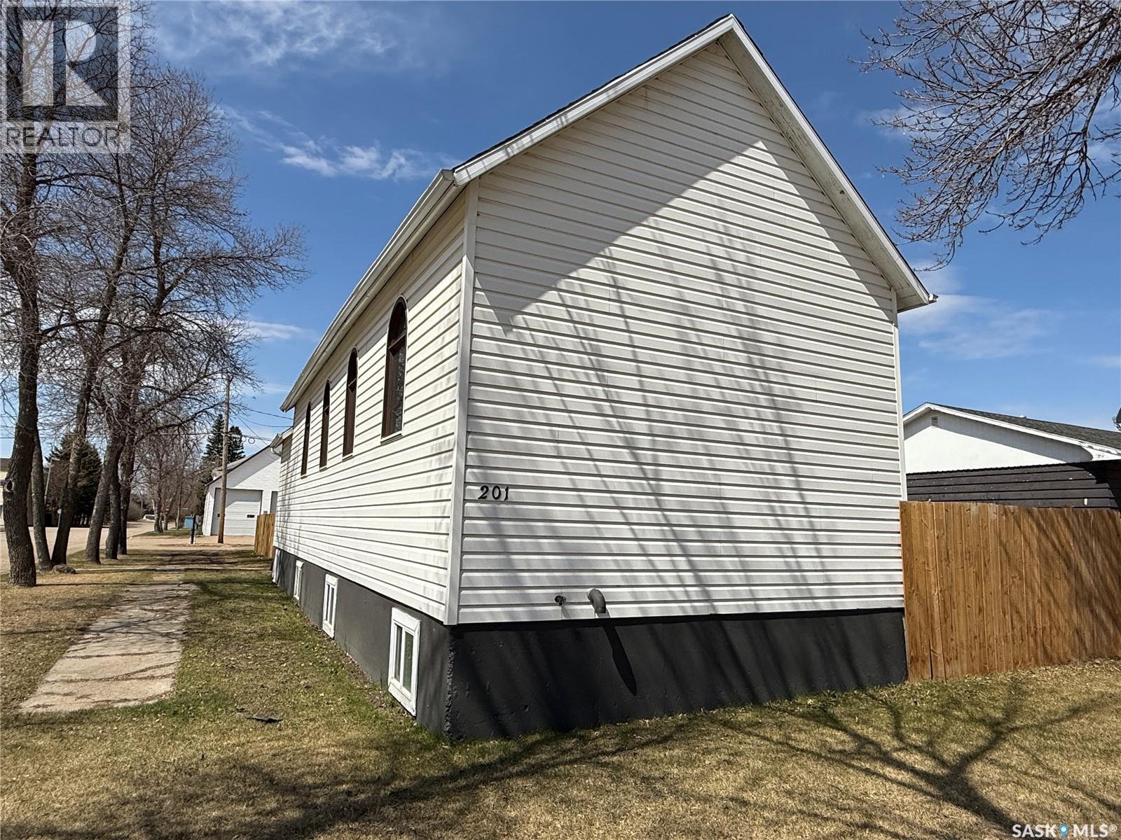 201 1st Street Ne, Watson, Saskatchewan  S0K 4V0 - Photo 2 - SK029181