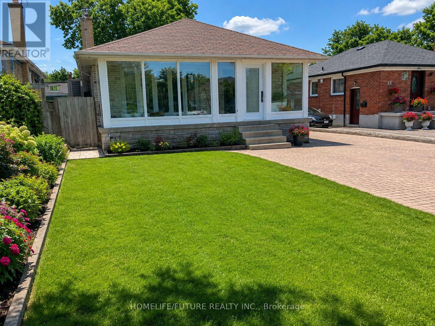 UPPER - 37 MIRAMAR CRESCENT, Toronto, Ontario