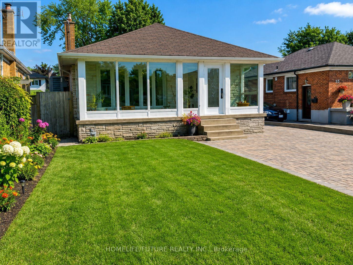 Upper - 37 Miramar Crescent, Toronto, Ontario  M1J 1R3 - Photo 15 - E13116638
