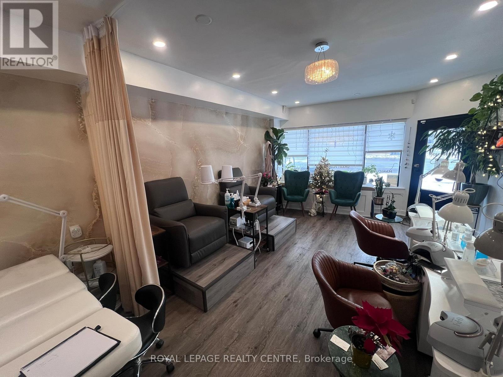 745 Lakeshore Road E, Mississauga, Ontario  L5E 1C6 - Photo 10 - W13097372