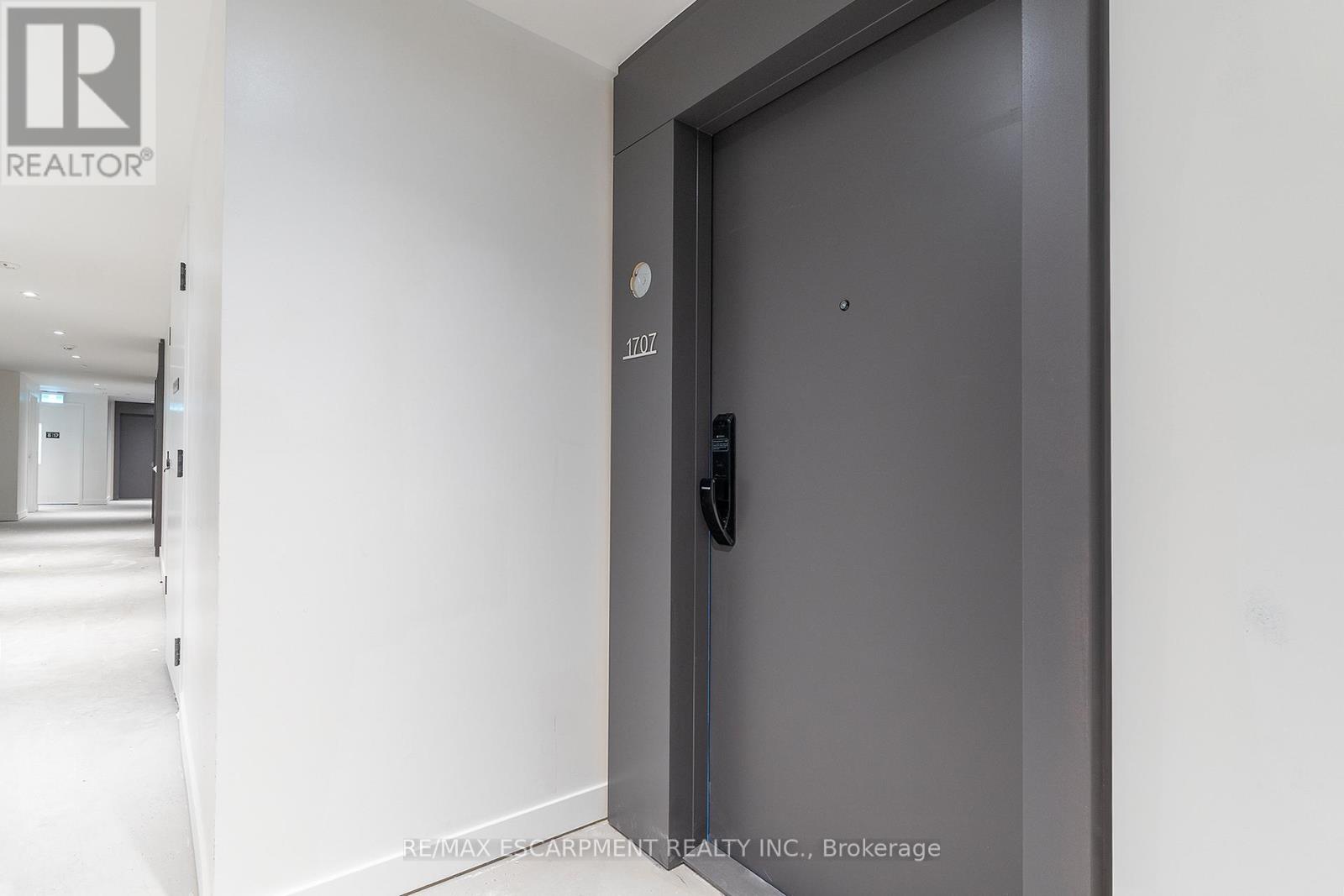 1707 - 2075 Lakeshore Road, Burlington, Ontario  L7R 1E2 - Photo 5 - W13117614