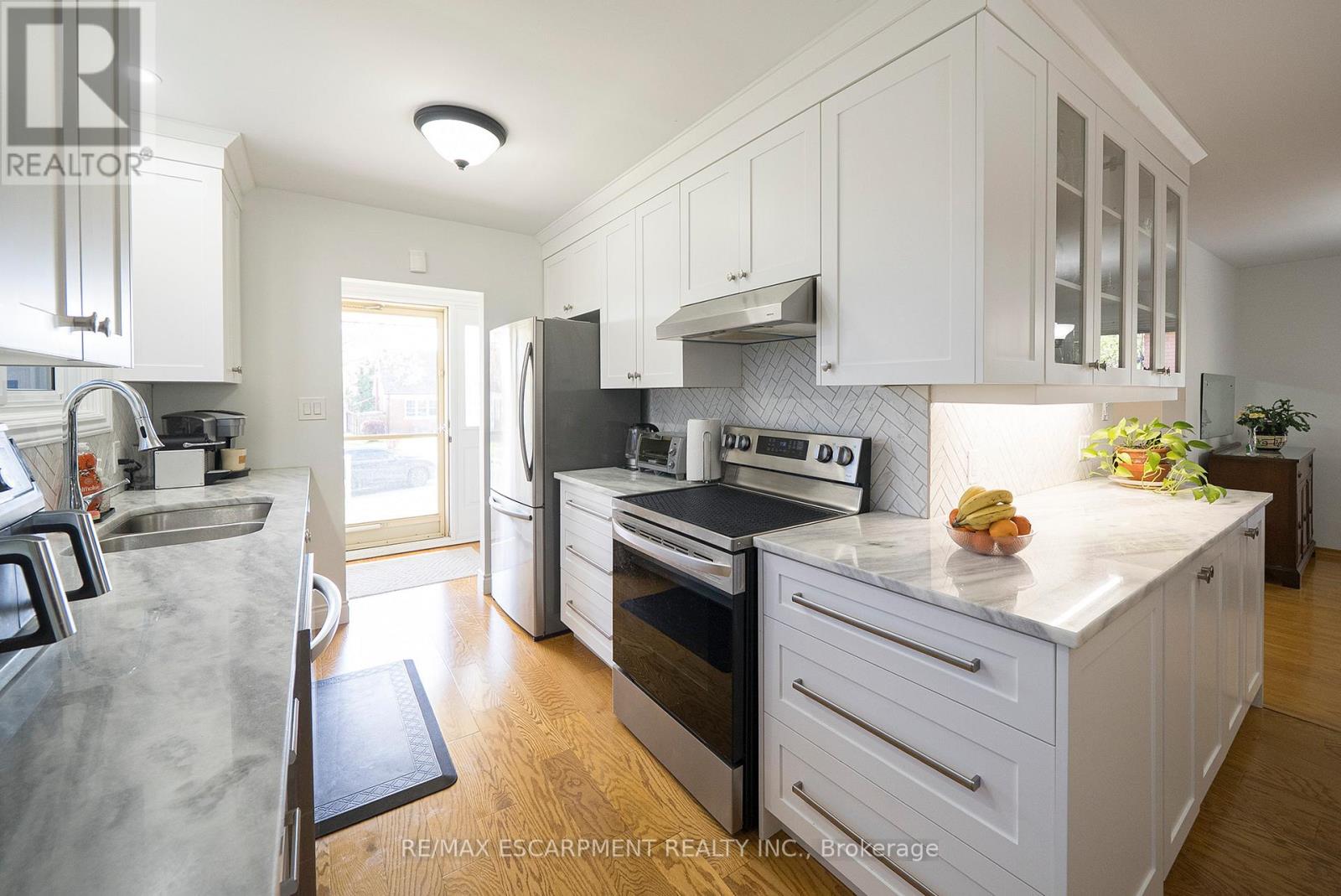 176 Kimberly Drive, Hamilton, Ontario  L8K 4L1 - Photo 8 - X13082630