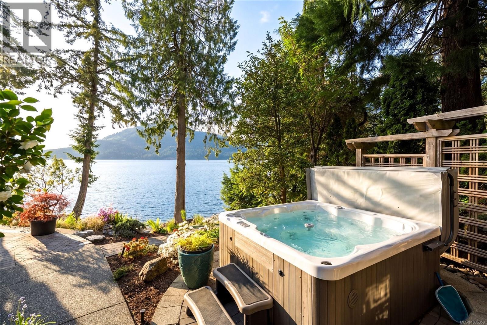 958 Lands End Rd, North Saanich, British Columbia  V8L 4R4 - Photo 5 - 1036358
