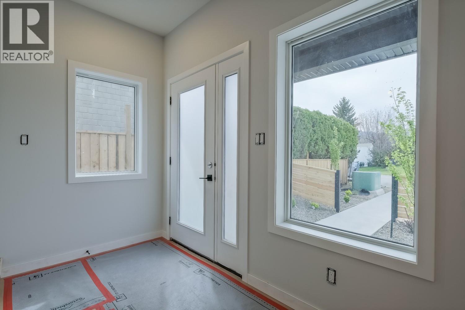 179 Kirkpatrick Avenue Unit# 101, Penticton, British Columbia  V2A 3P4 - Photo 4 - 10387212