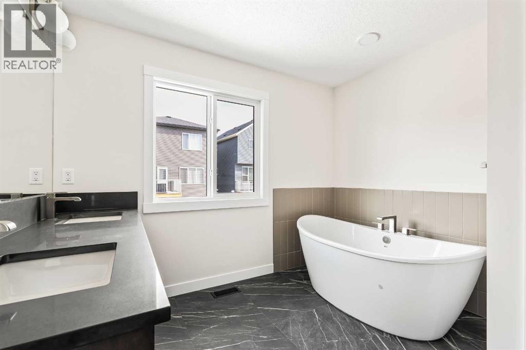 506 Lucas Way NW, Calgary, Alberta  T3P 2E7 - Photo 32 - A2307462