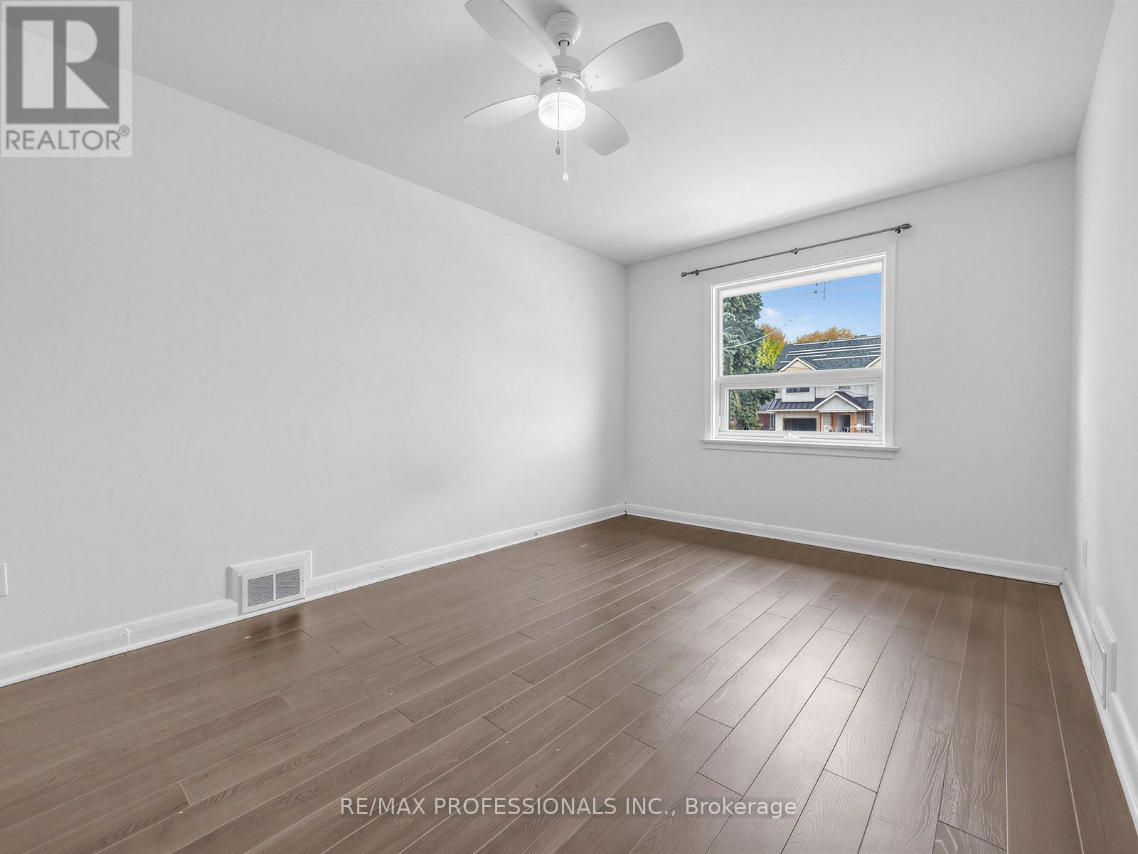 47 Claymore Drive, Toronto, Ontario  M8Z 2S3 - Photo 15 - W13107334